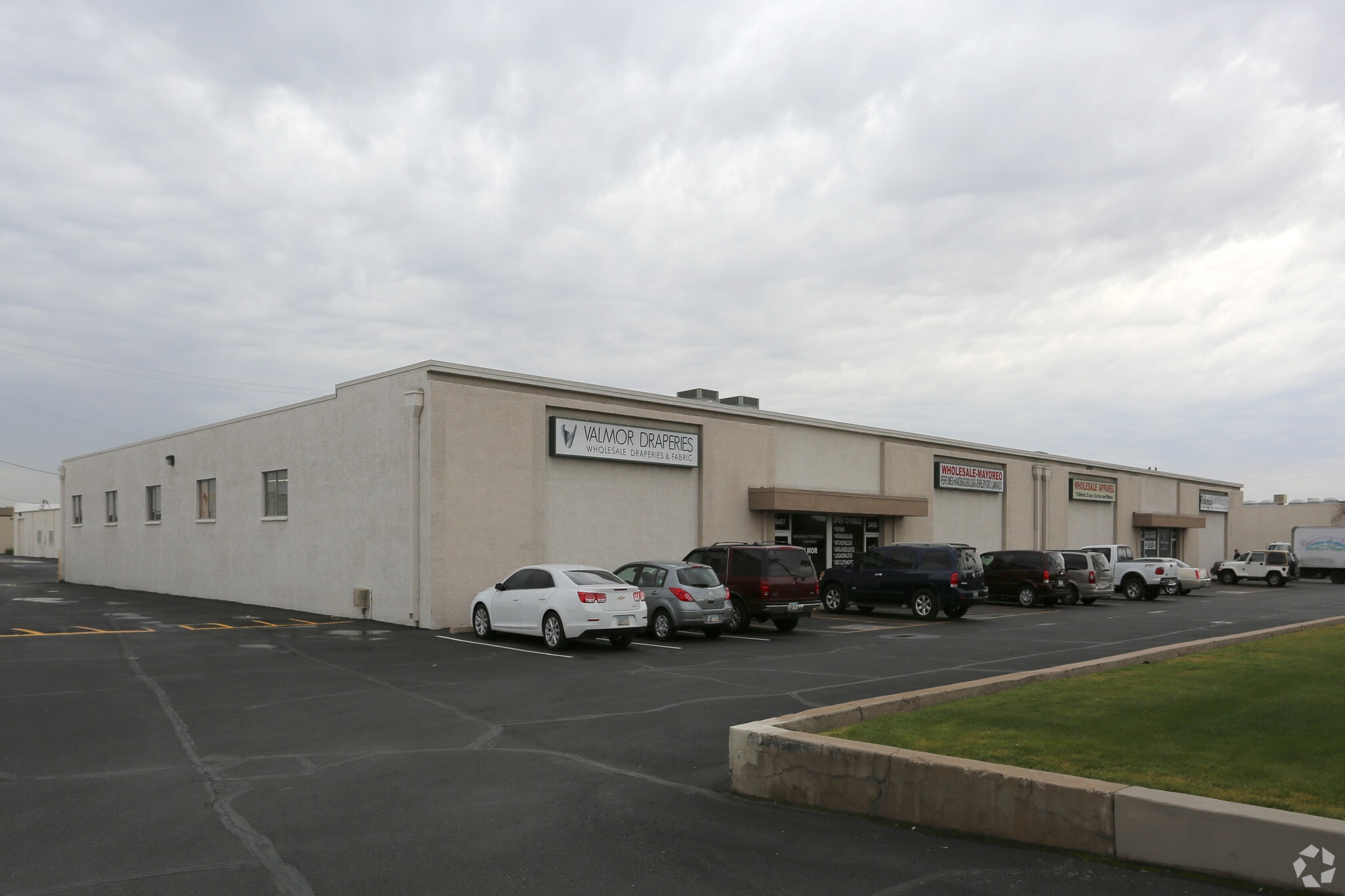 3401-3407 N 35th Ave, Phoenix, AZ for lease Building Photo- Image 1 of 10