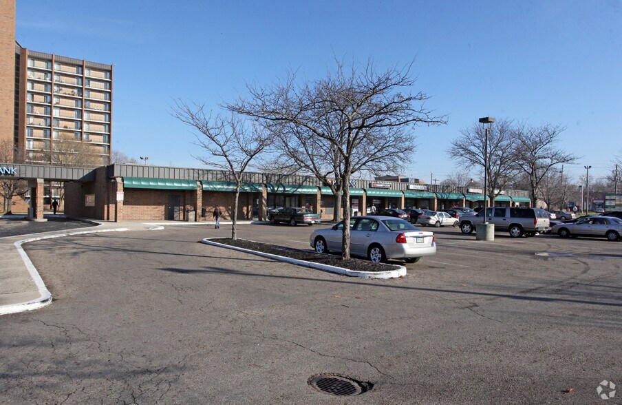 1040-1060 Mt Vernon Ave, Columbus, OH for sale - Building Photo - Image 2 of 4