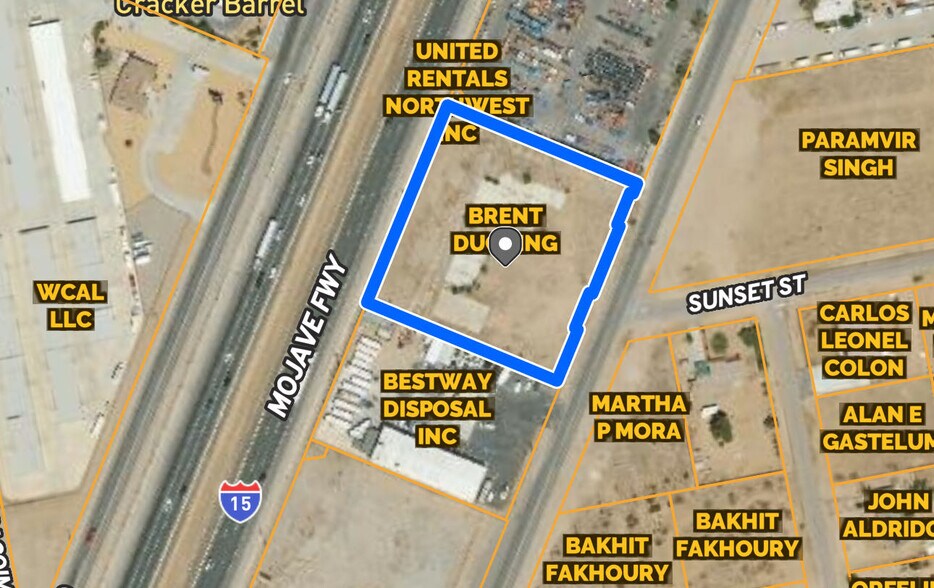 11605 Mariposa Rd, Hesperia, CA à louer - Photo du bâtiment - Image 1 de 13