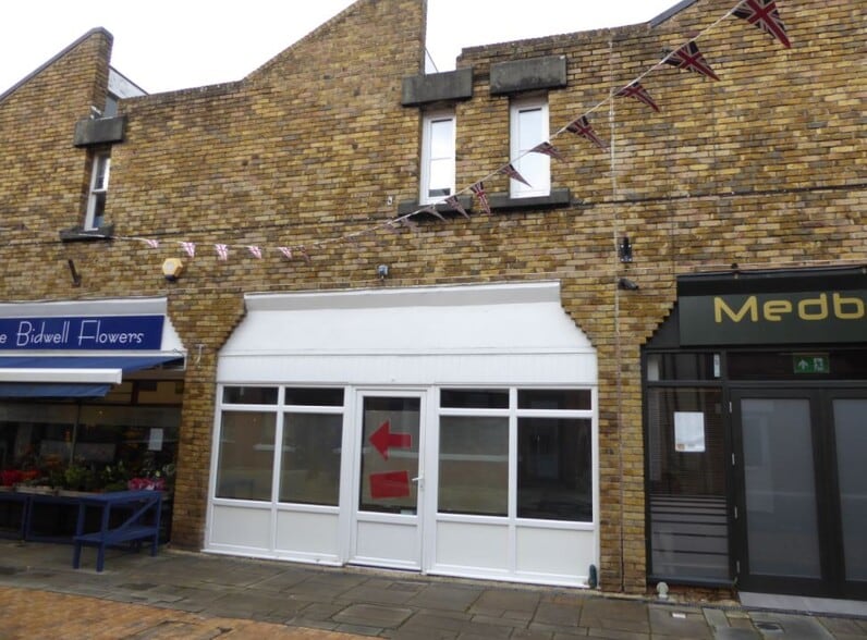 The Marsh, Southampton for sale - Building Photo - Image 2 of 4