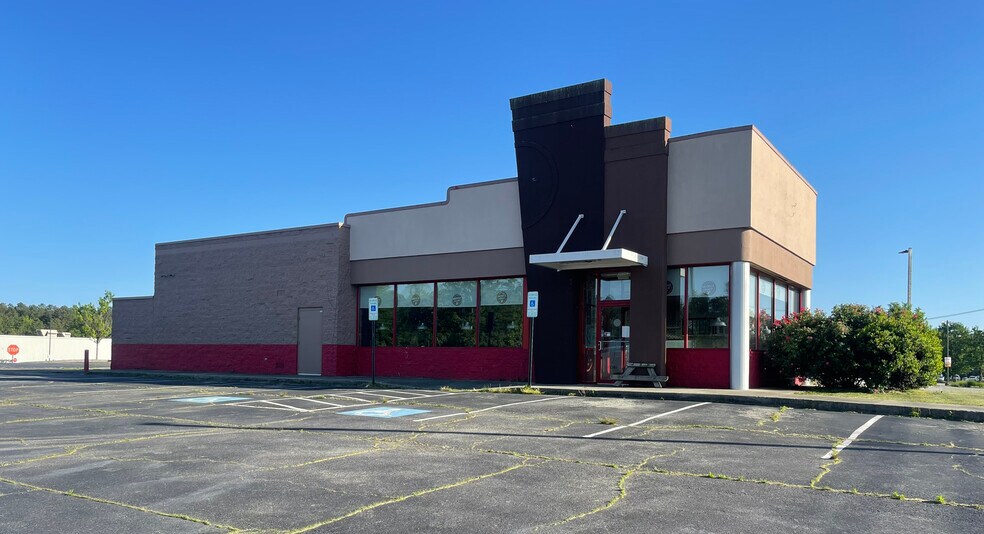1407 S Main St, Blackstone, VA for lease - Building Photo - Image 2 of 5
