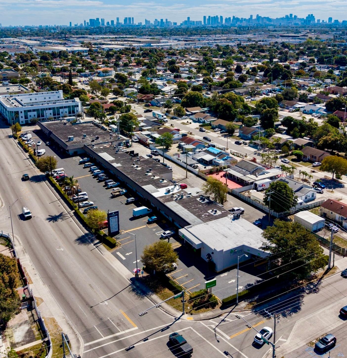 600-604 E 9th St, Hialeah, FL for lease Primary Photo- Image 1 of 3