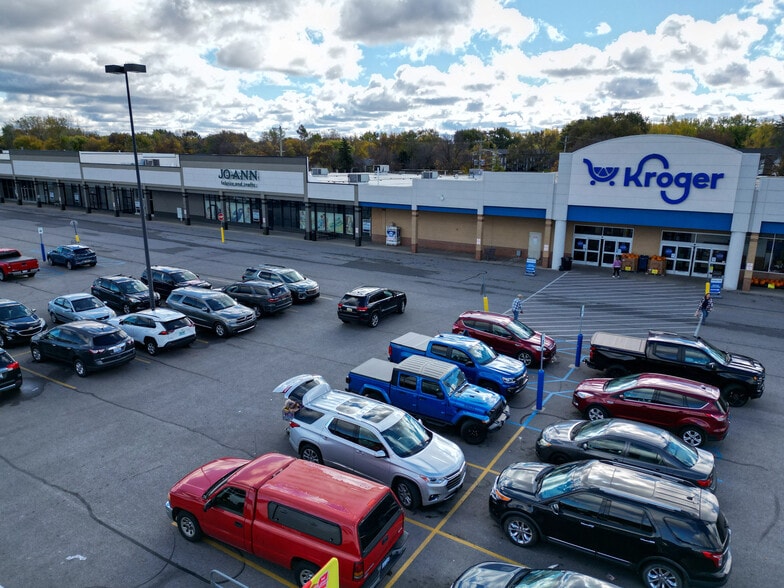 2906-2992 Center Ave, Essexville, MI à louer - Photo du bâtiment - Image 2 de 14