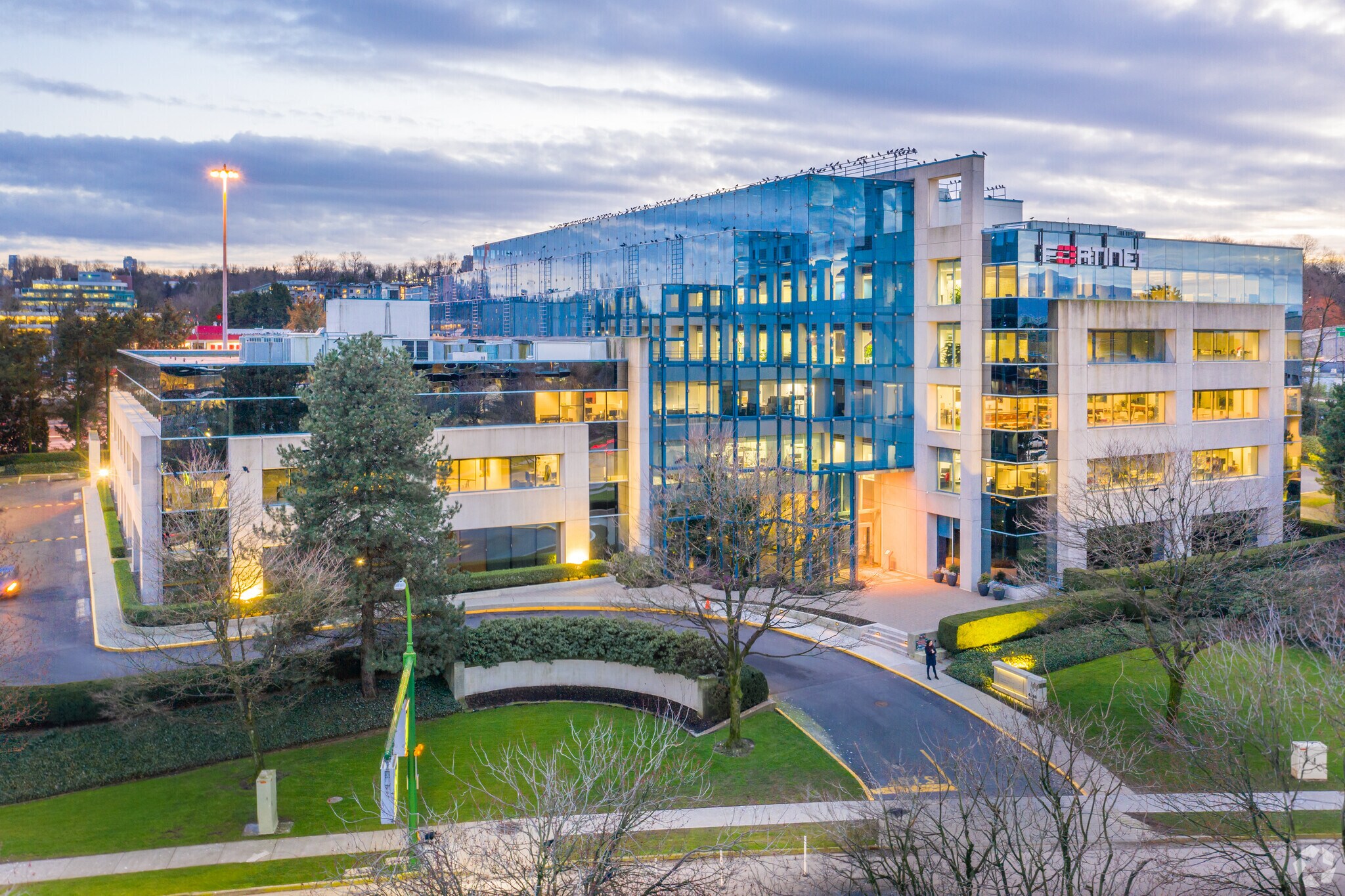 4260 Still Creek Dr, Burnaby, BC à vendre Photo principale- Image 1 de 1