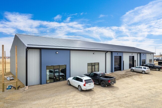 Plus de détails pour 245 Canal Av, Strathmore, AB - Industriel à vendre