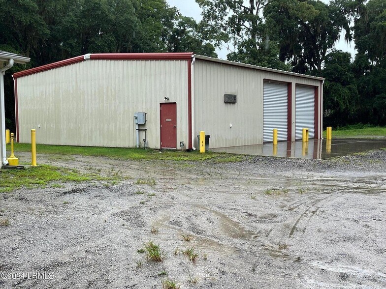 25 Toppers Ln, Beaufort, SC à vendre - Photo du bâtiment - Image 2 de 10