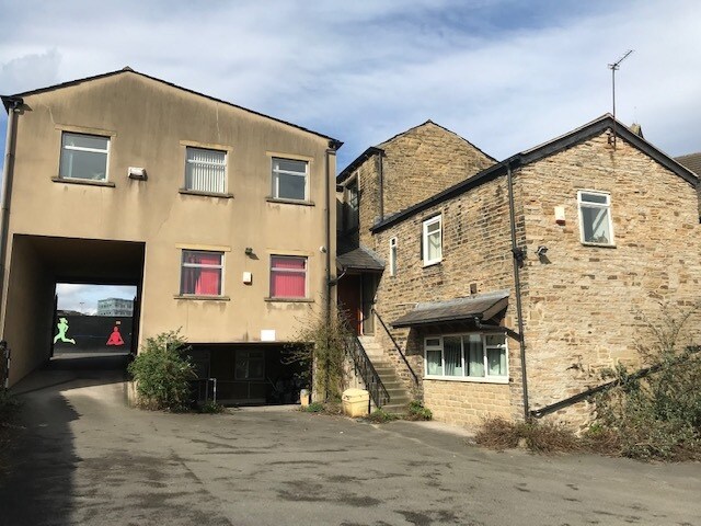 21 Old Leeds Rd, Huddersfield à vendre - Photo du bâtiment - Image 2 de 3