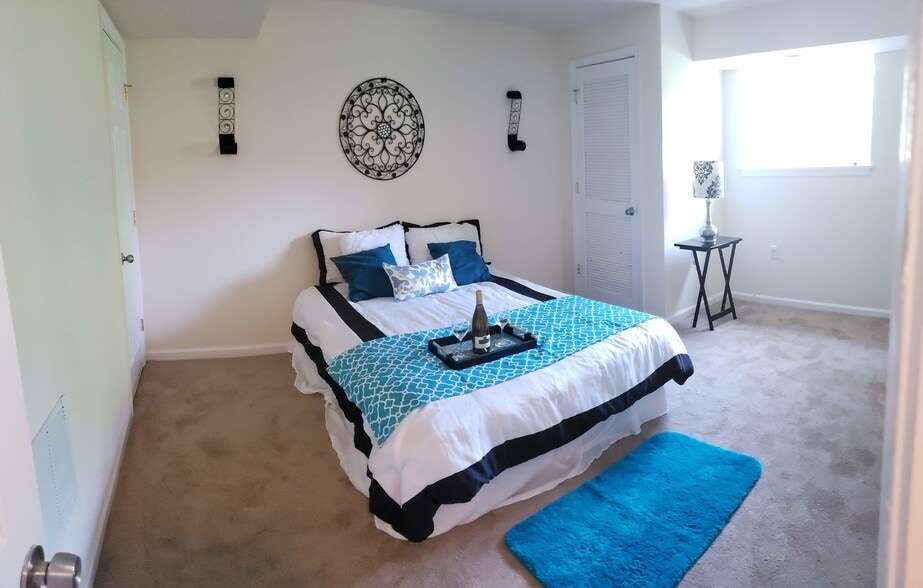 5001 Midwood Ave, Baltimore, MD for sale - Building Photo - Image 3 of 11