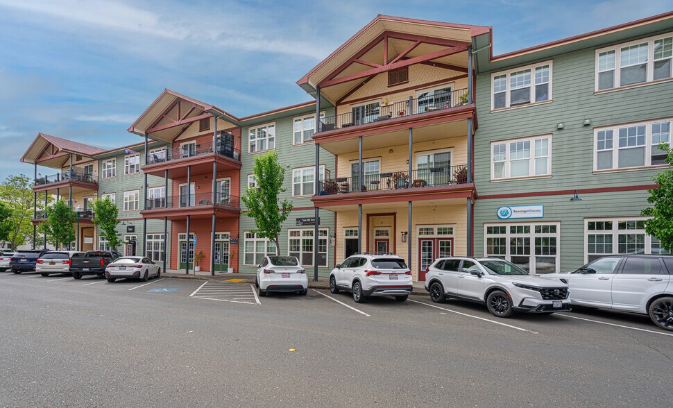 148 Johnson St, Windsor, CA à vendre - Photo du bâtiment - Image 2 de 37
