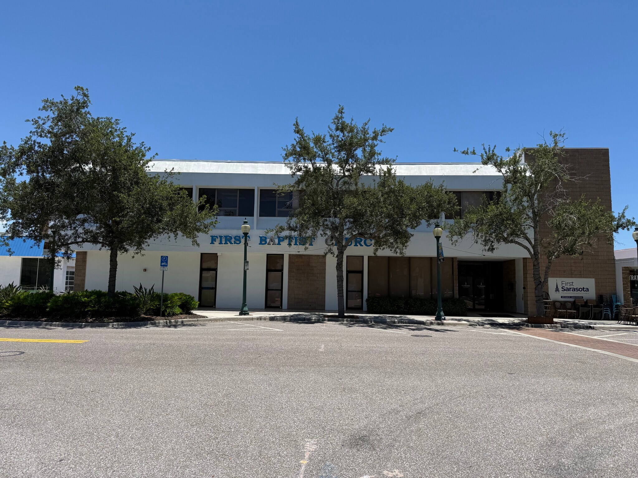 1670 Main St, Sarasota, FL à vendre Photo du bâtiment- Image 1 de 7