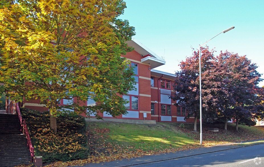 Boundary Rd, High Wycombe à louer - Photo du bâtiment - Image 2 de 4