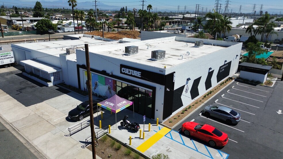 10752-10762 Chestnut Avenue ave, Stanton, CA à vendre - Photo du bâtiment - Image 2 de 5