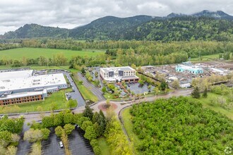 400 International Way, Springfield, OR - AERIAL  map view - Image1