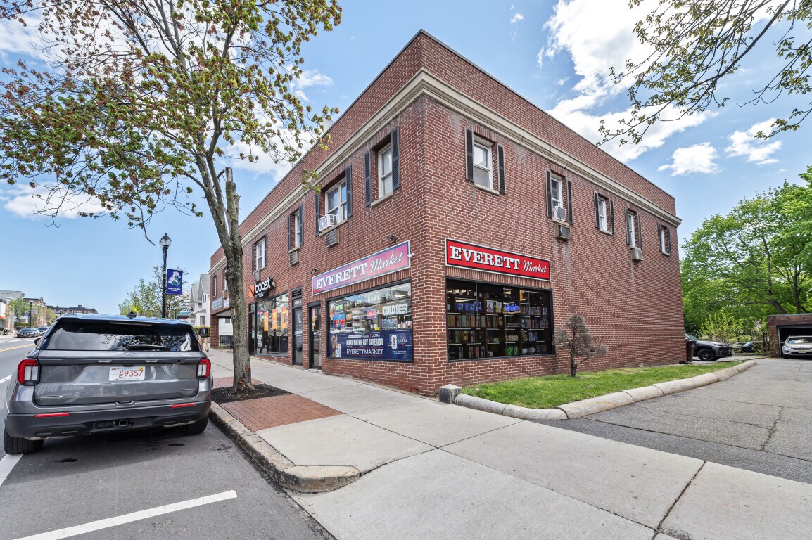 491-499 Broadway, Everett, MA à louer Photo du bâtiment- Image 1 de 12