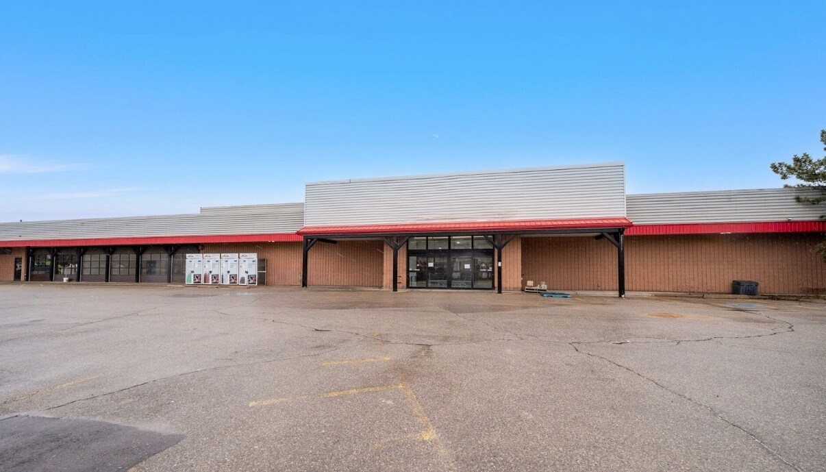 545 Silvercreek Pkwy N, Guelph, ON for lease Building Photo- Image 1 of 2