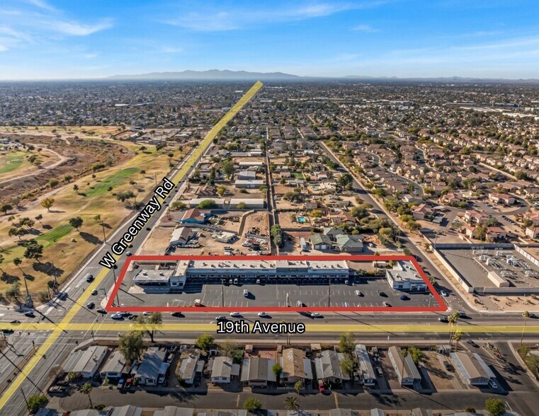 15414 N 19th Ave, Phoenix, AZ à louer - Photo du bâtiment - Image 2 de 5