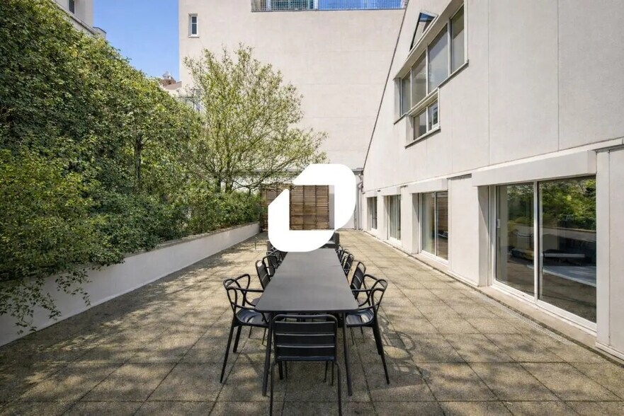 89 Rue Du Faubourg Saint-Denis, Paris à louer - Photo du bâtiment - Image 2 de 18