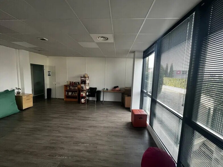 85 Rue Pierre Duhem, Aix-en-Provence à louer - Photo intérieure - Image 3 de 12