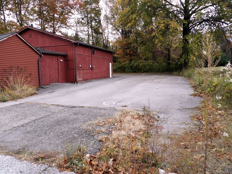 2025 Mentor Ave, Painesville, OH à vendre - Photo du bâtiment - Image 2 de 6