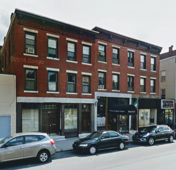 453-465 W Main St, Waterbury, CT à louer - Photo du bâtiment - Image 1 de 4