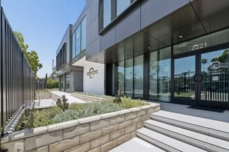 2221 Lincoln Blvd, Santa Monica, CA à louer Photo intérieure- Image 1 de 5