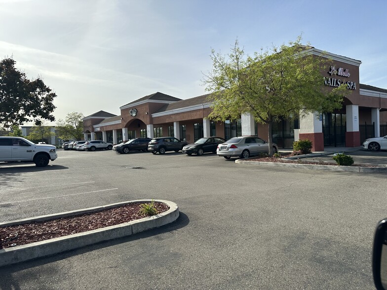 250 Commerce Ave, Manteca, CA for lease - Building Photo - Image 1 of 7