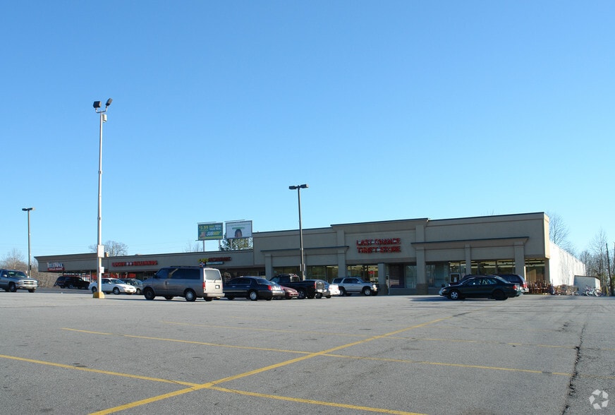 5942-5950 Buford Hwy, Norcross, GA à louer - Photo du bâtiment - Image 3 de 15