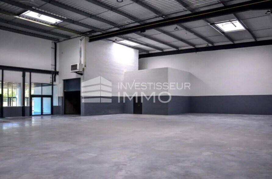 Flex in Aulnay-sous-Bois for lease - Building Photo - Image 2 of 4