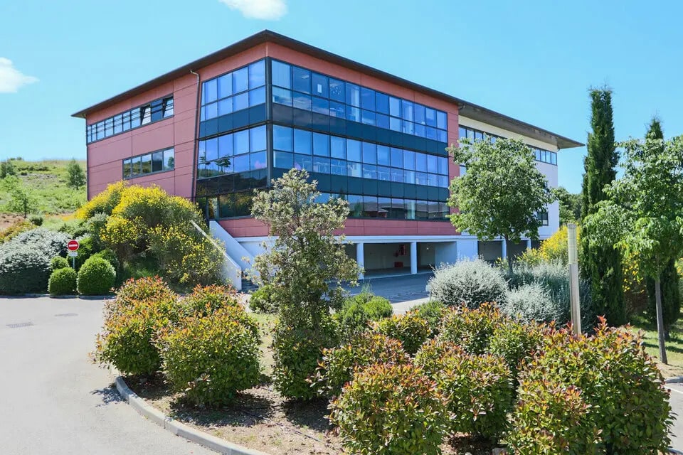 Office in Aix-en-Provence for lease Building Photo- Image 1 of 6