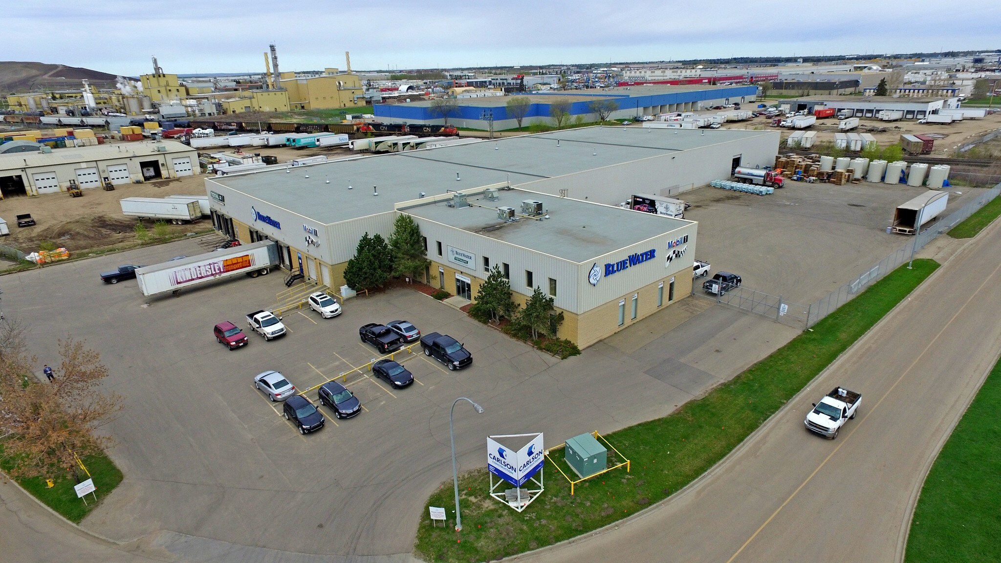 15110 Yellowhead Trl NW, Edmonton, AB à vendre Photo du bâtiment- Image 1 de 1