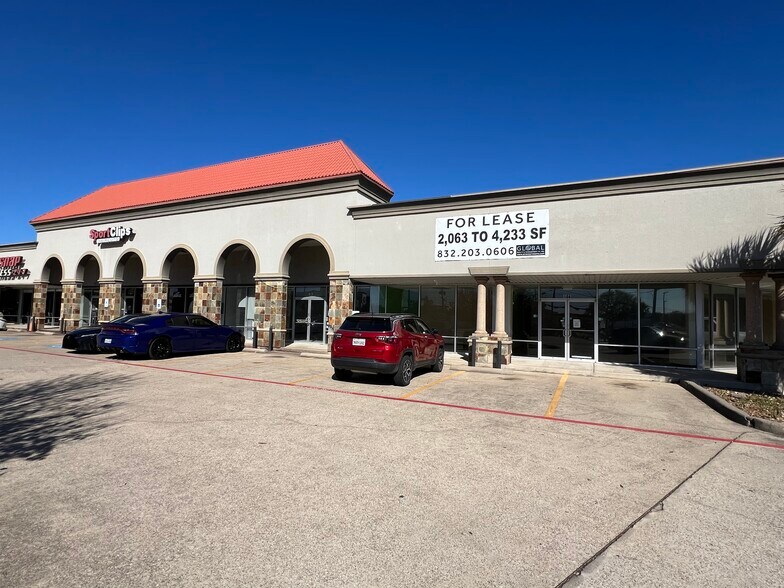 1615 E Broadway St, Pearland, TX à louer - Photo du bâtiment - Image 2 de 6