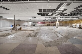 500 N Main St, Marion, NC for lease Interior Photo- Image 1 of 11