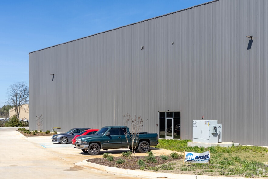 101 Spacegate Dr NW, Huntsville, AL for lease - Building Photo - Image 2 of 5