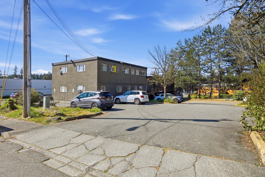 5903 244th St SW, Mountlake Terrace, WA à vendre - Photo du bâtiment - Image 3 de 31