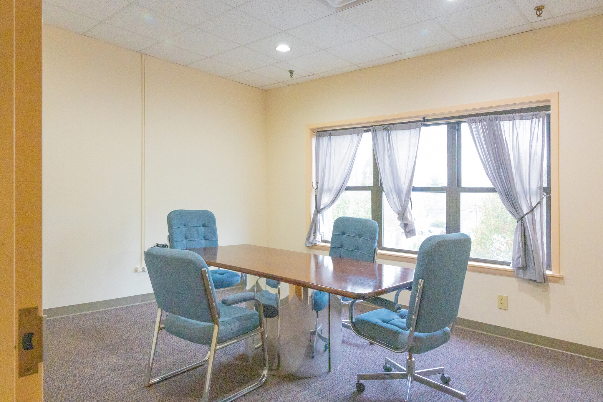 202-206 Pegasus Ave, Northvale, NJ for lease Interior Photo- Image 1 of 10