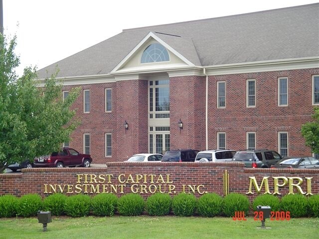 1720 N Kinser Pike, Bloomington, IN for lease - Primary Photo - Image 1 of 21