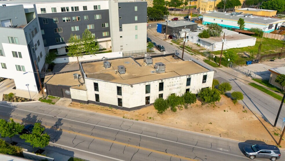 915 Dallas St, San Antonio, TX à louer - Photo du bâtiment - Image 2 de 18