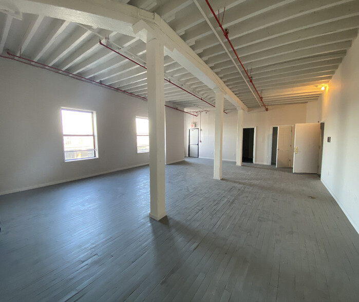 635-637 W 51st St, New York, NY for lease - Interior Photo - Image 2 of 4