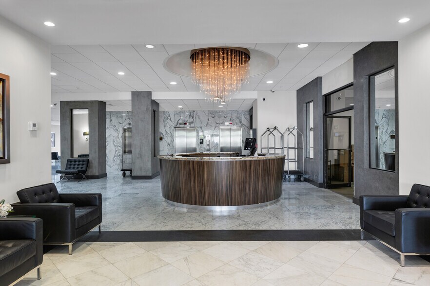 3015 N Ocean Blvd, Fort Lauderdale, FL à vendre - Hall d’entrée - Image 3 de 10