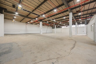 555 Johnson Ave, Brooklyn, NY for lease Interior Photo- Image 2 of 11