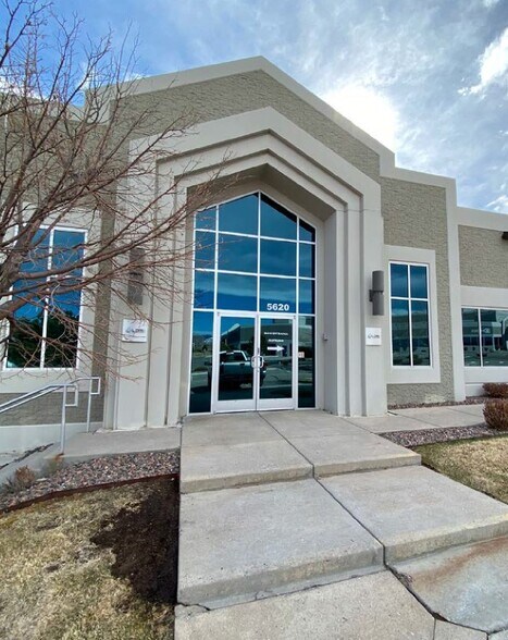 5620 Ward Rd, Arvada, CO à vendre - Photo du bâtiment - Image 2 de 6