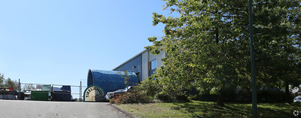 2230 Hartley Ave, Coquitlam, BC for sale - Building Photo - Image 2 of 2