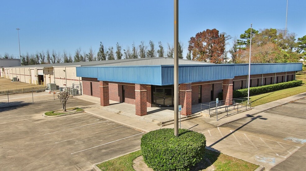 1606 Greens Rd, Houston, TX for lease - Building Photo - Image 3 of 12