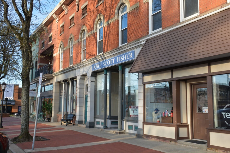 115 Main St, Chardon, OH à louer - Photo du bâtiment - Image 3 de 15