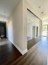 5572 N Shiloh Rd, Garland, TX à louer Photo intérieure- Image 2 de 3