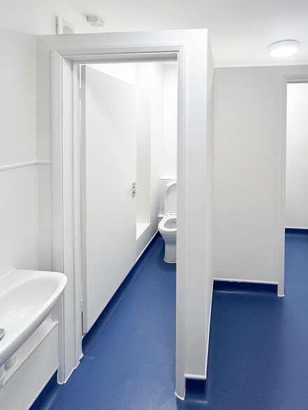 34 Mansfield Rd, Ilford à louer - Photo du bâtiment - Image 2 de 14