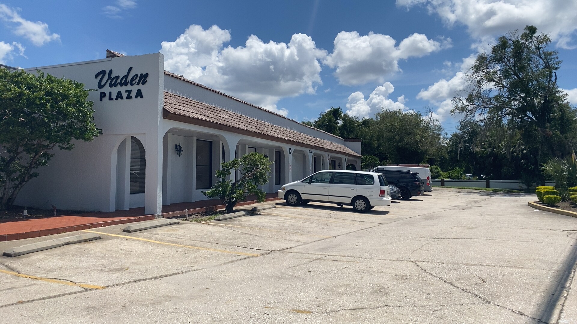 6239 Edgewater Dr, Orlando, FL à louer Photo du bâtiment- Image 1 de 6