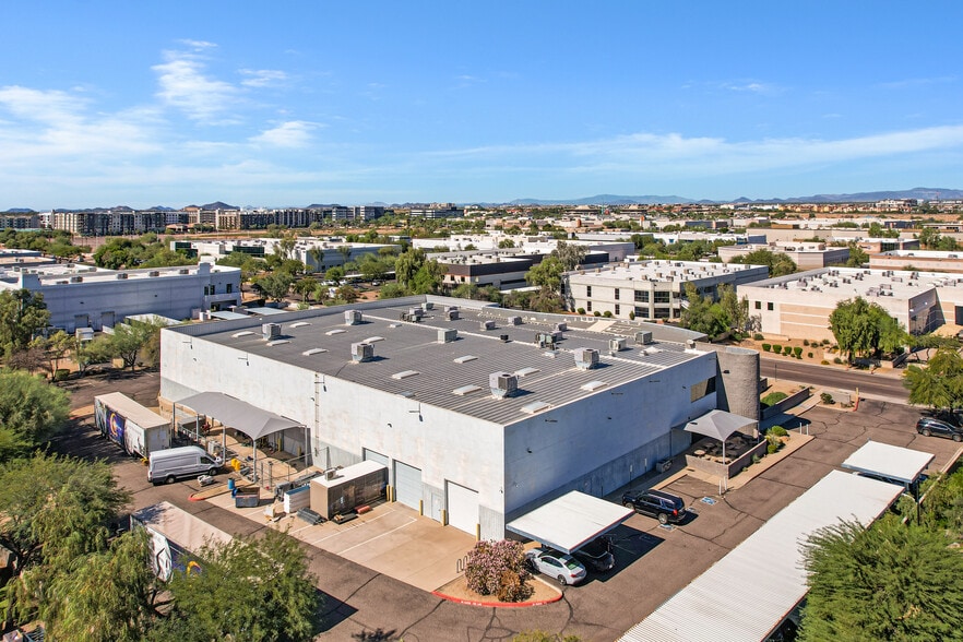 7543 E Tierra Buena Ln, Scottsdale, AZ à louer - Photo du bâtiment - Image 2 de 11