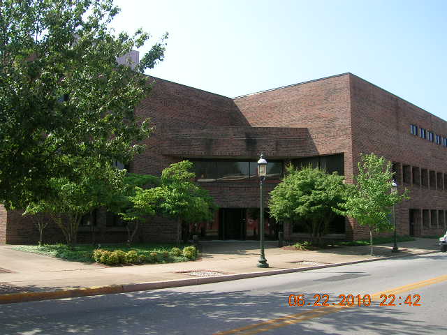 200 S Green St, Glasgow, KY for sale - Building Photo - Image 1 of 1