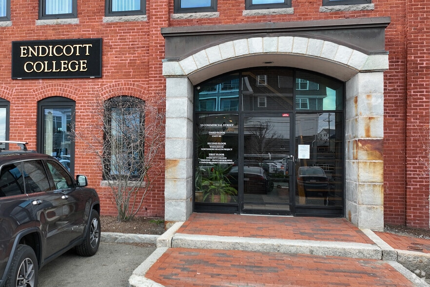 33 Commercial St, Gloucester, MA à louer - Photo du bâtiment - Image 3 de 4